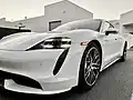 4- point LED headlights with Matrix Design